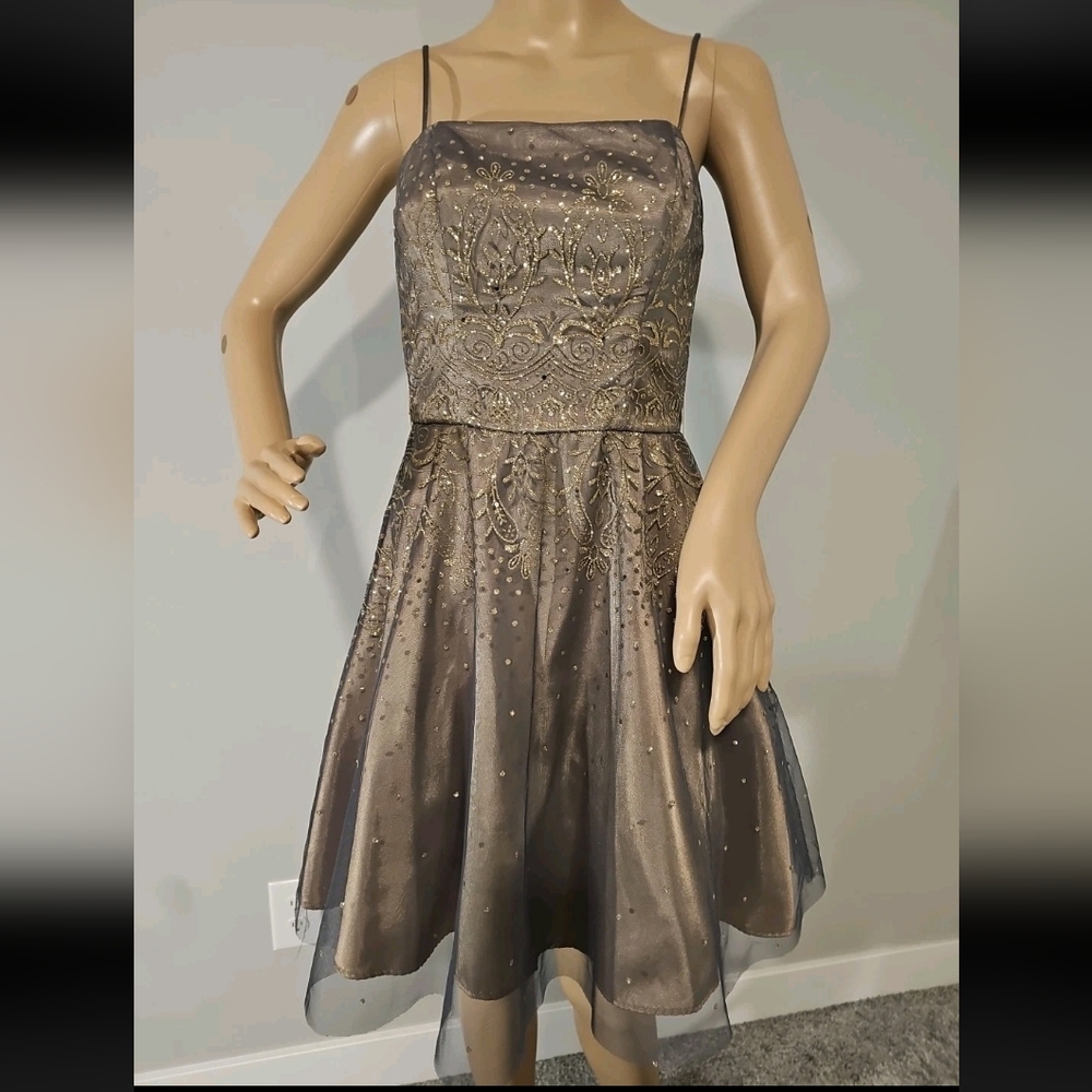 Masquerade Bronze Gold Glitter Formal Prom Holiday Dance Short Dress Size 3/4